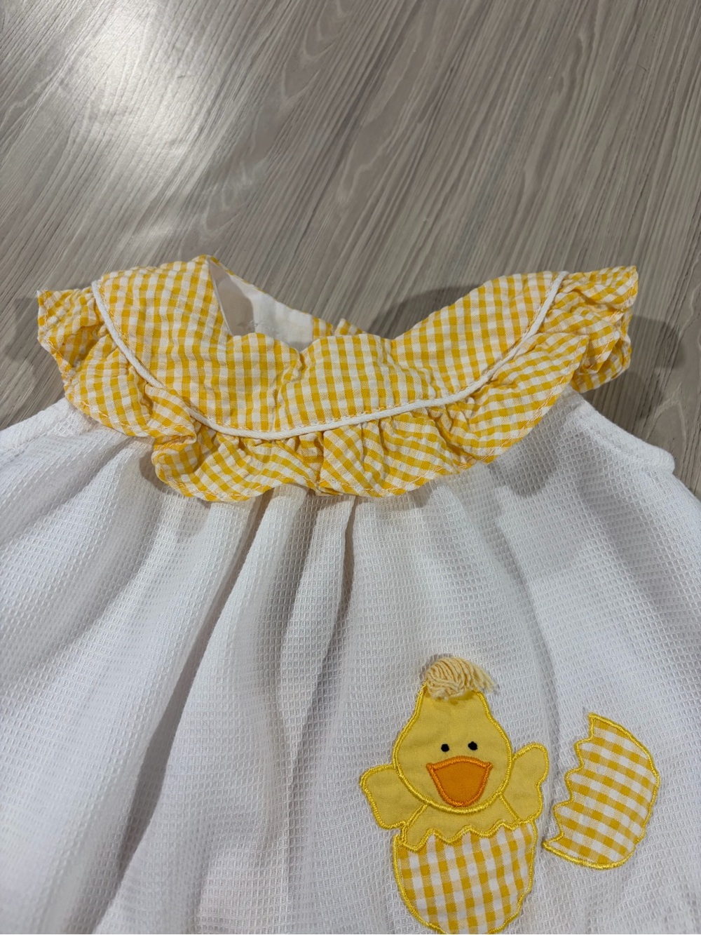 7/$20 White Vintage Baby Top with Yellow Gingham Ruffles and Duck Applique - Picture 3 of 7